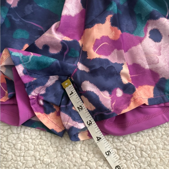 Reebok Women's Multicolor Athletic Shorts - Picture 6 of 9